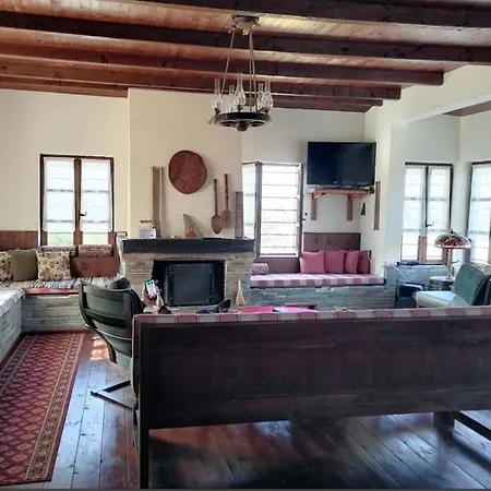 Feriehus πέτρινο αρχοντικό Panteleimon