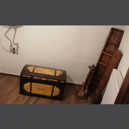 πέτρινο αρχοντικό *